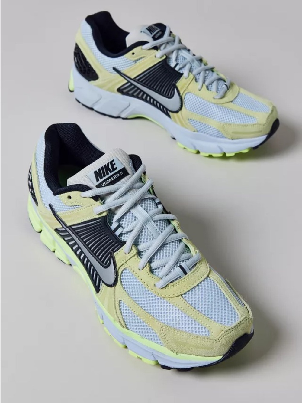 Nike Zoom Vomero 5 Running Shoes unisex 39